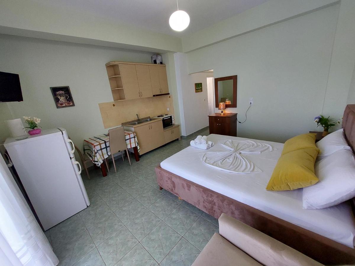 The Sun House Daire Sarandë Dış mekan fotoğraf
