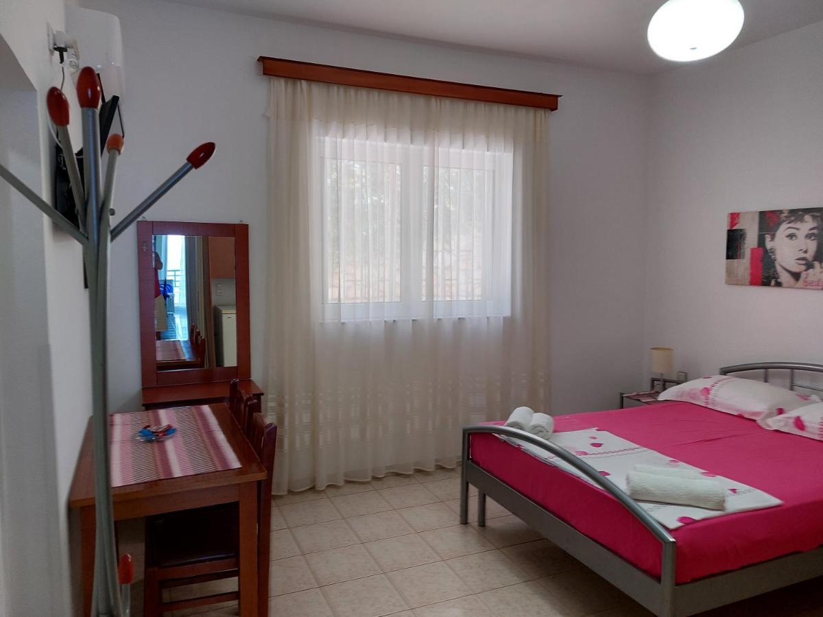 The Sun House Daire Sarandë Dış mekan fotoğraf