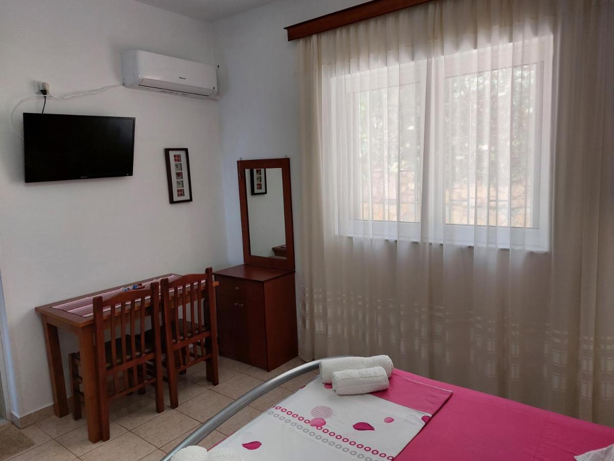 The Sun House Daire Sarandë Dış mekan fotoğraf